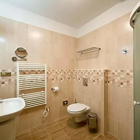 Θέρετρο Johanka 4*