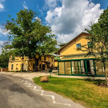 Johanka 4* Kamenice nad Lipou
